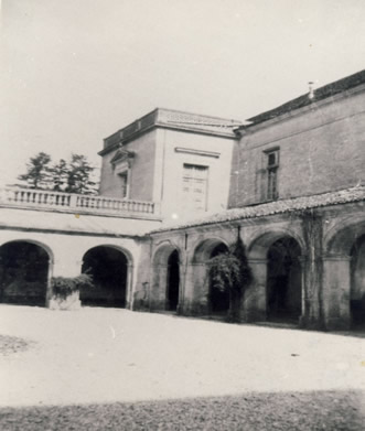 Cloître de l’abbaye vers 1950